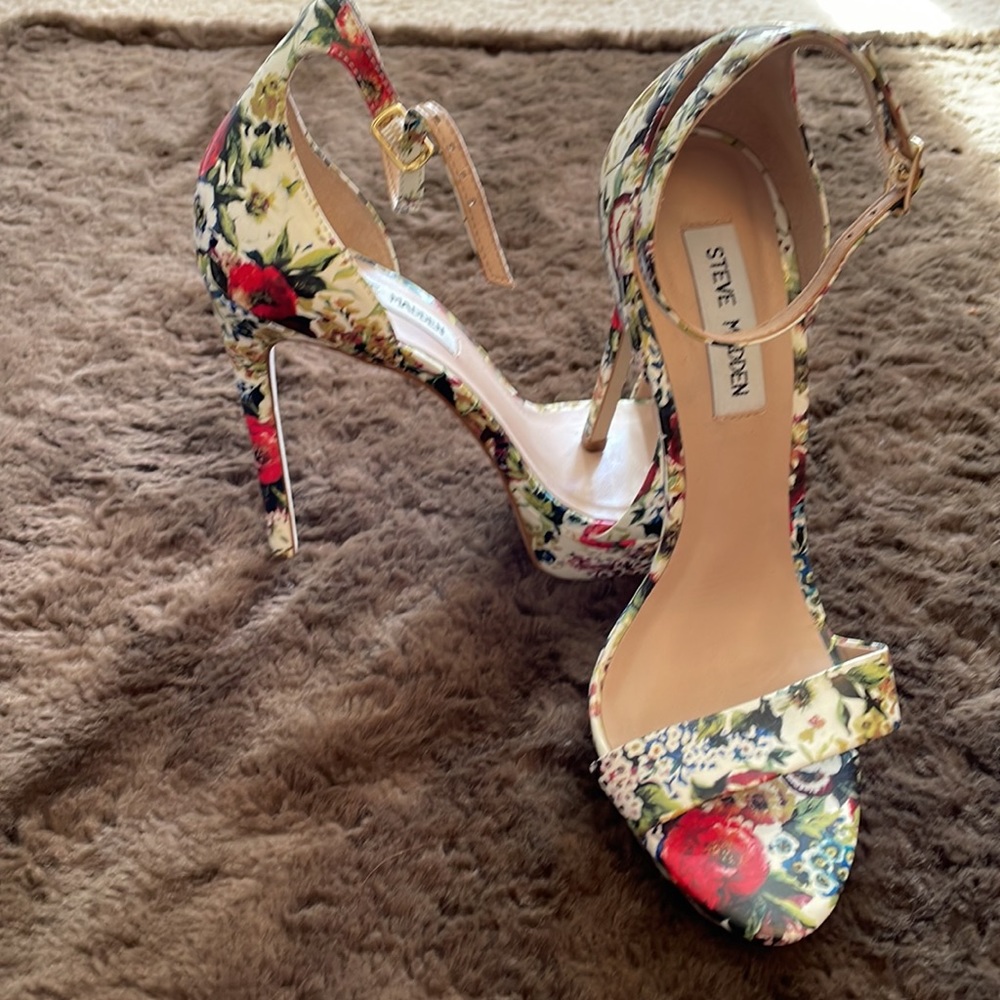6 in heel, perfect for a summer gathering